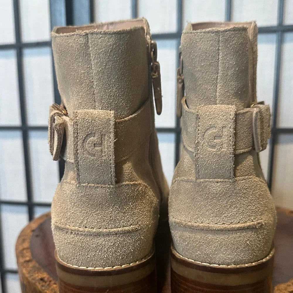 Cole Haan Hampshire Suede Ankle Bootie Latte size 9